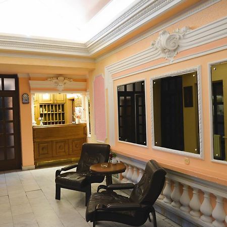 Beli Dvor Hotel Sombor Exterior photo